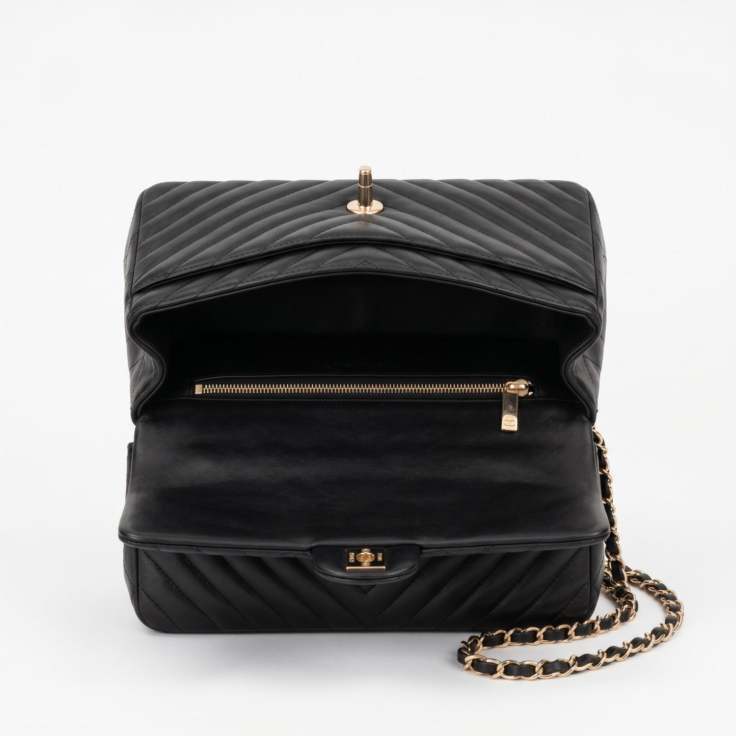 Heritage Quilted Chain Shoulder Bag